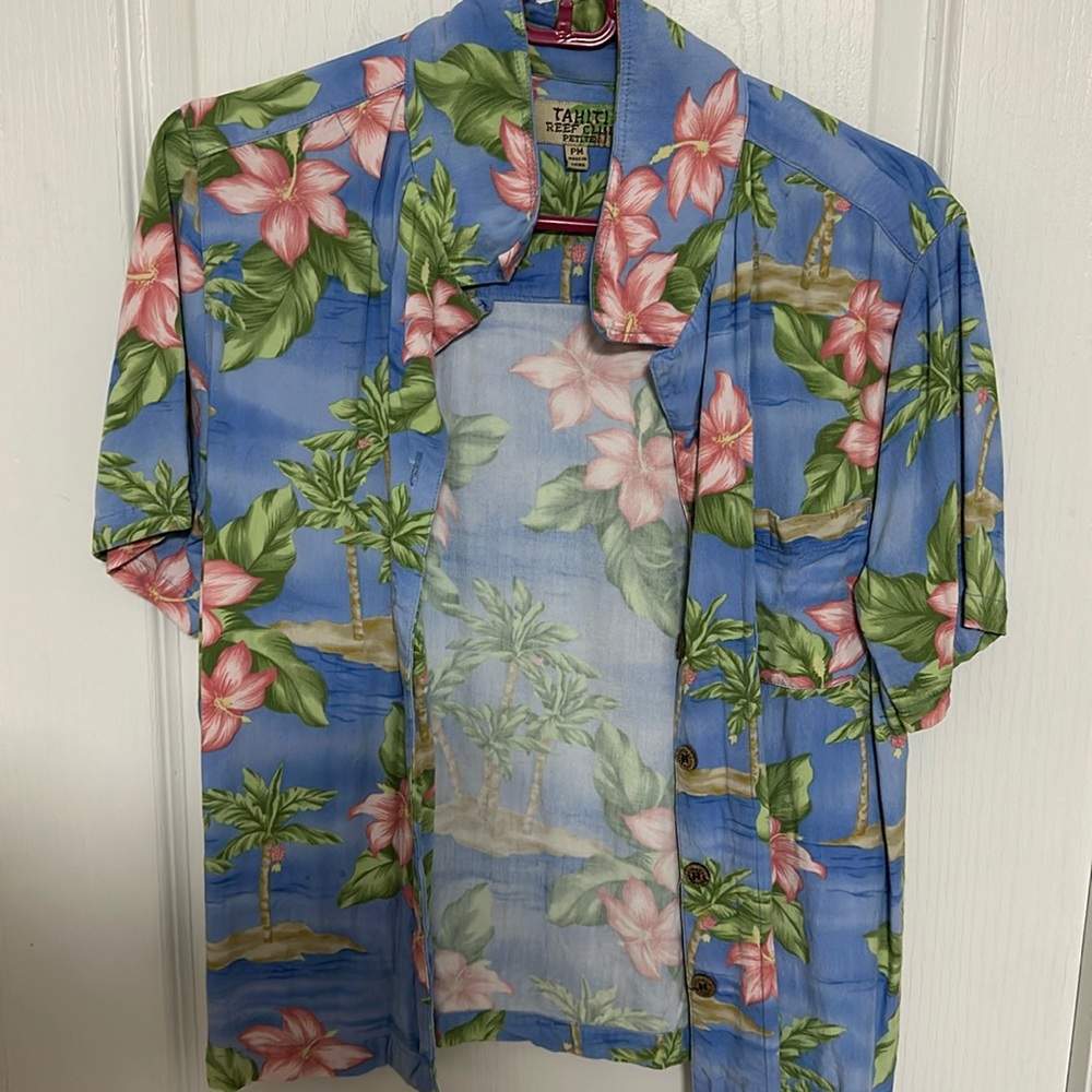 Tahiti Reef Club Button Up Top